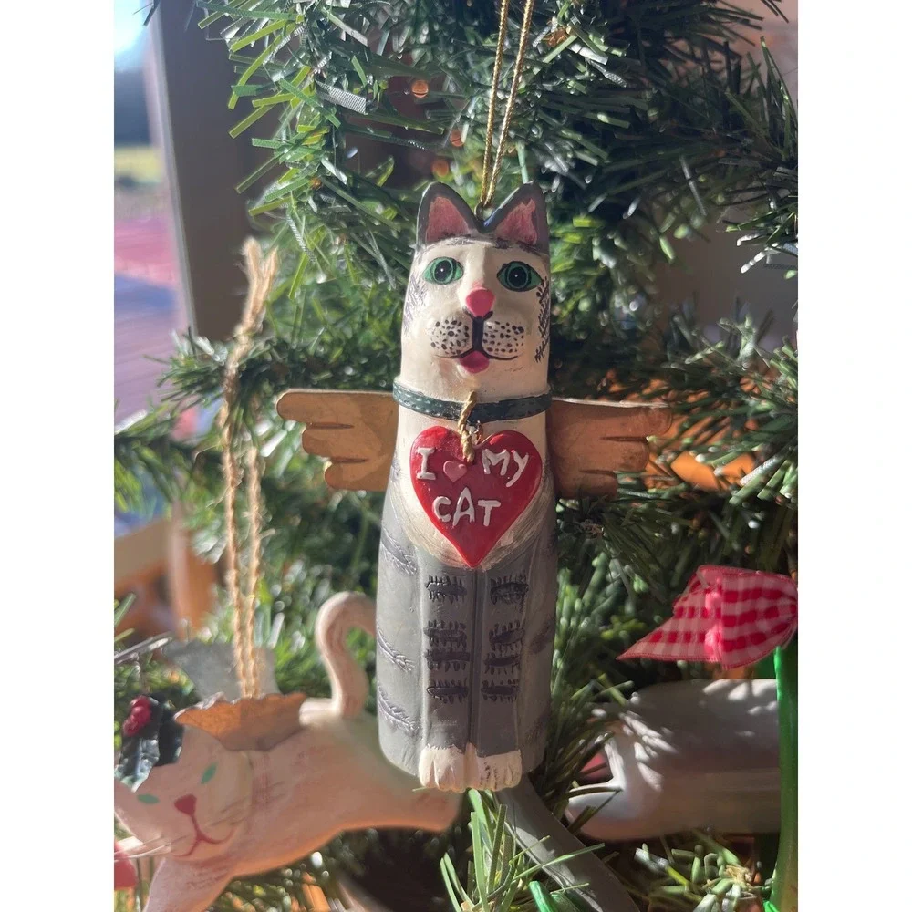 Cat Ornaments Set of 3 Gently Used All have‎ hearts One Resin 2 Wooden